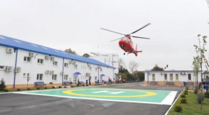 Copil de doi ani, căzut într-o fântână, dus cu elicopterul SMURD la spital